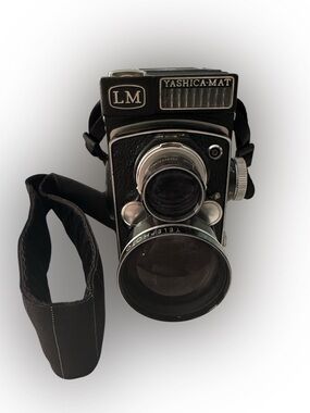 Yashica-MAT LM twin-lens reflex (TLR) Medium Format Film Camera